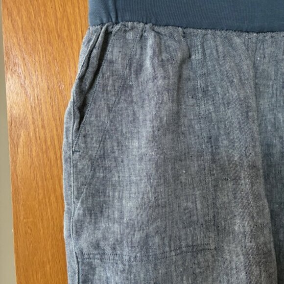 Lands End - Ladies Linen pants - elastic waist and side pockets, wide leg - Picture 2 of 3